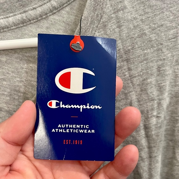 NWT Women's Butler University Bulldogs College Game Day V Neck T Shirt Large - Picture 4 of 7